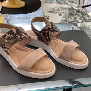 Leather sandals Taryn Rose